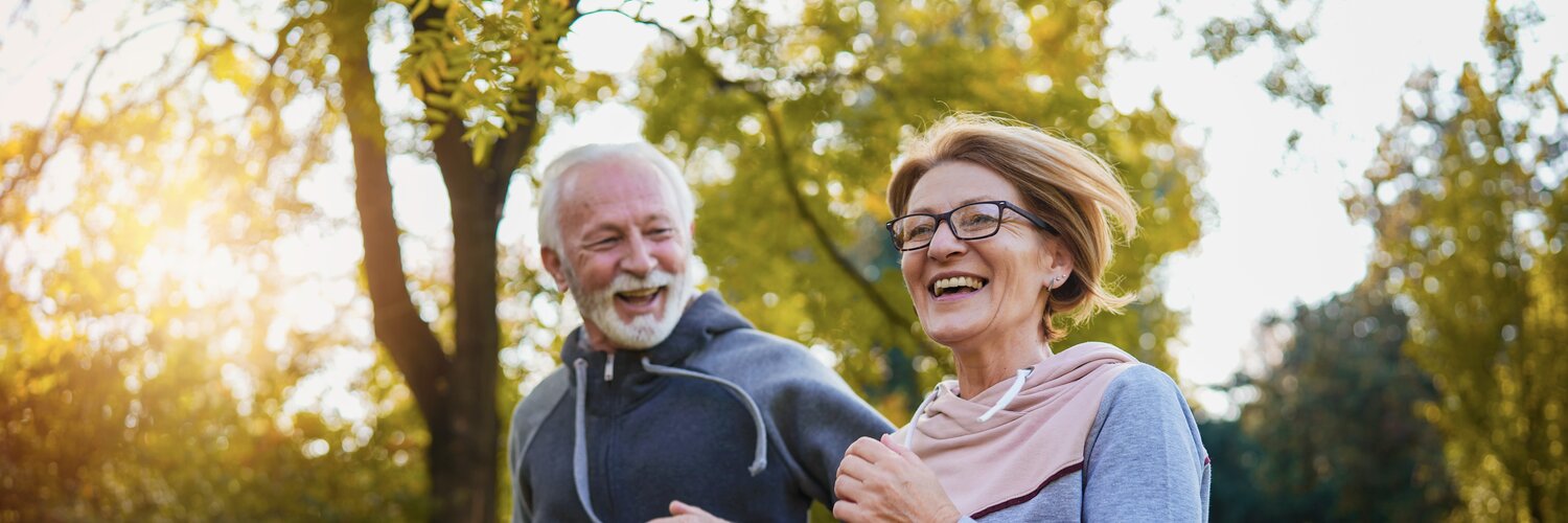 Älteres Paar beim Joggen